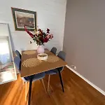 Stylish 2-bedrooms Apartment, Smart Tv, Netflix, Parking - *