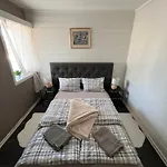 Stylish 2-bedrooms Apartment, Smart Tv, Netflix, Parking - *