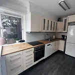 Stylish 2-bedrooms Apartment, Smart Tv, Netflix, Parking - Апартаменты