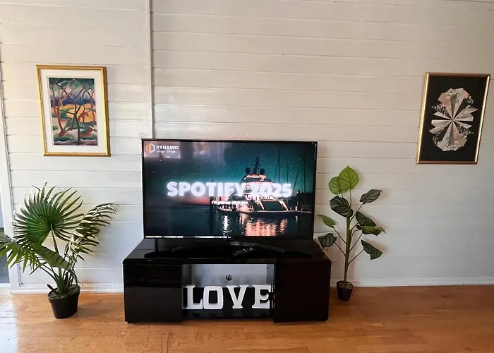Stylish 2-bedrooms Apartment, Smart Tv, Netflix, Parking - * Oslo