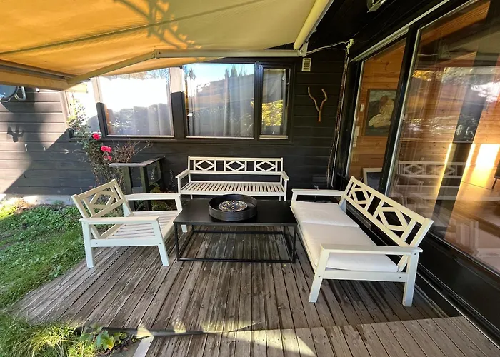 Apartment Stylish 2-bedrooms Apartment, Smart Tv, Netflix, Parking - *