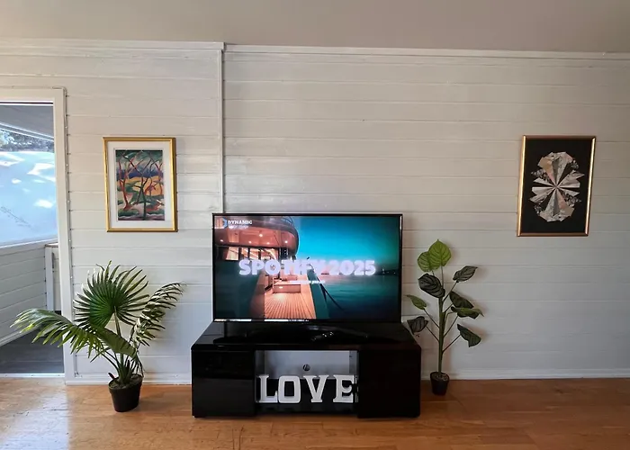 Apartment Stylish 2-bedrooms Apartment, Smart Tv, Netflix, Parking -