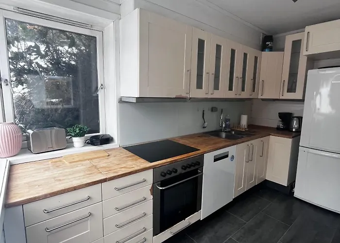 Stylish 2-bedrooms Apartment, Smart Tv, Netflix, Parking - Apartment