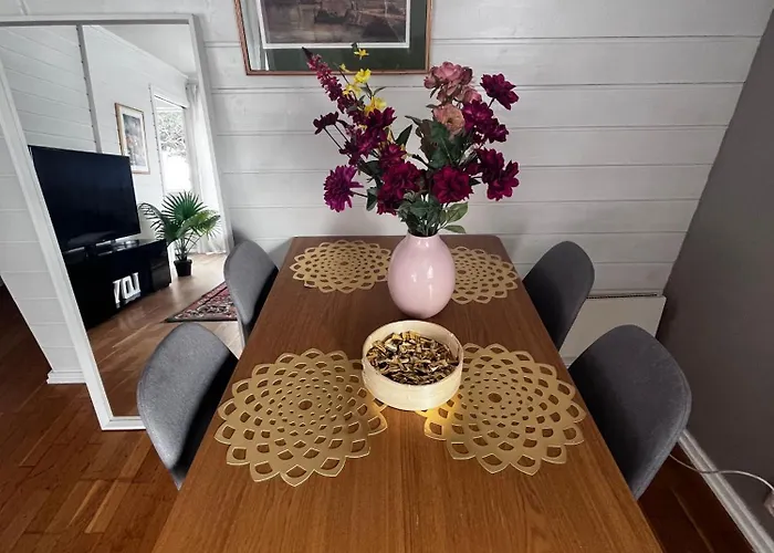 Leilighet Stylish 2-bedrooms Apartment, Smart Tv, Netflix, Parking -